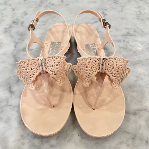 Salvatore Ferragamo Pale Pink Perala Jelly Buckle Lace Bow Sandals Heels Size 7 - Picture 4 of 12